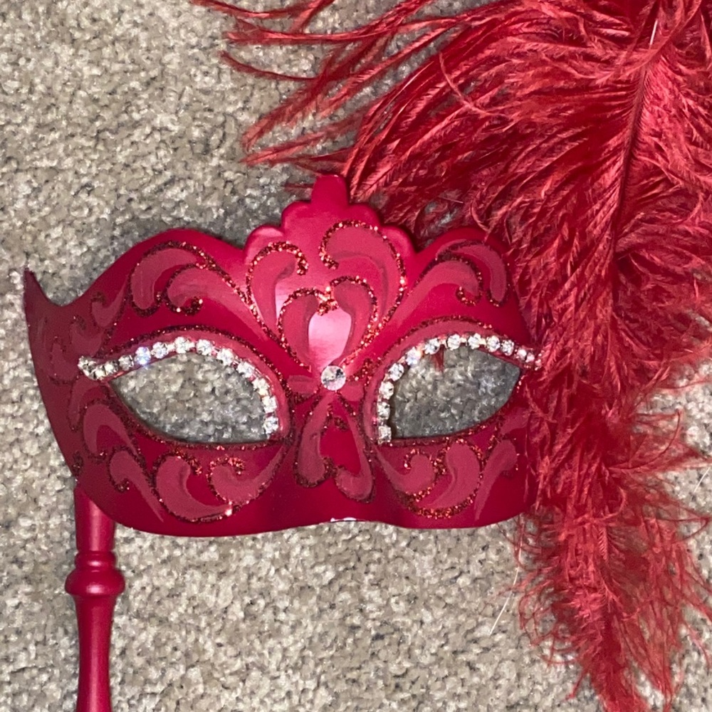 🌟HOST PICK!! 🌟Red Italian Masquerade Mask